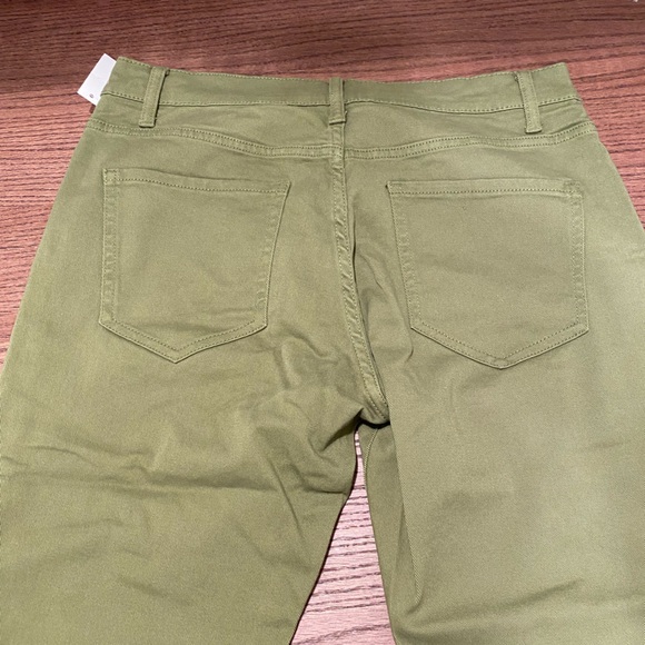 Amazon essentials green men’s pants size 30w x 28L - Picture 2 of 5